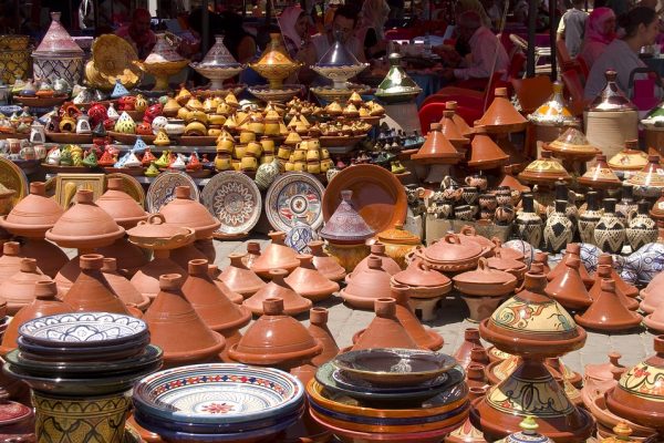 poterie-tagines-souk-el-had-agadir